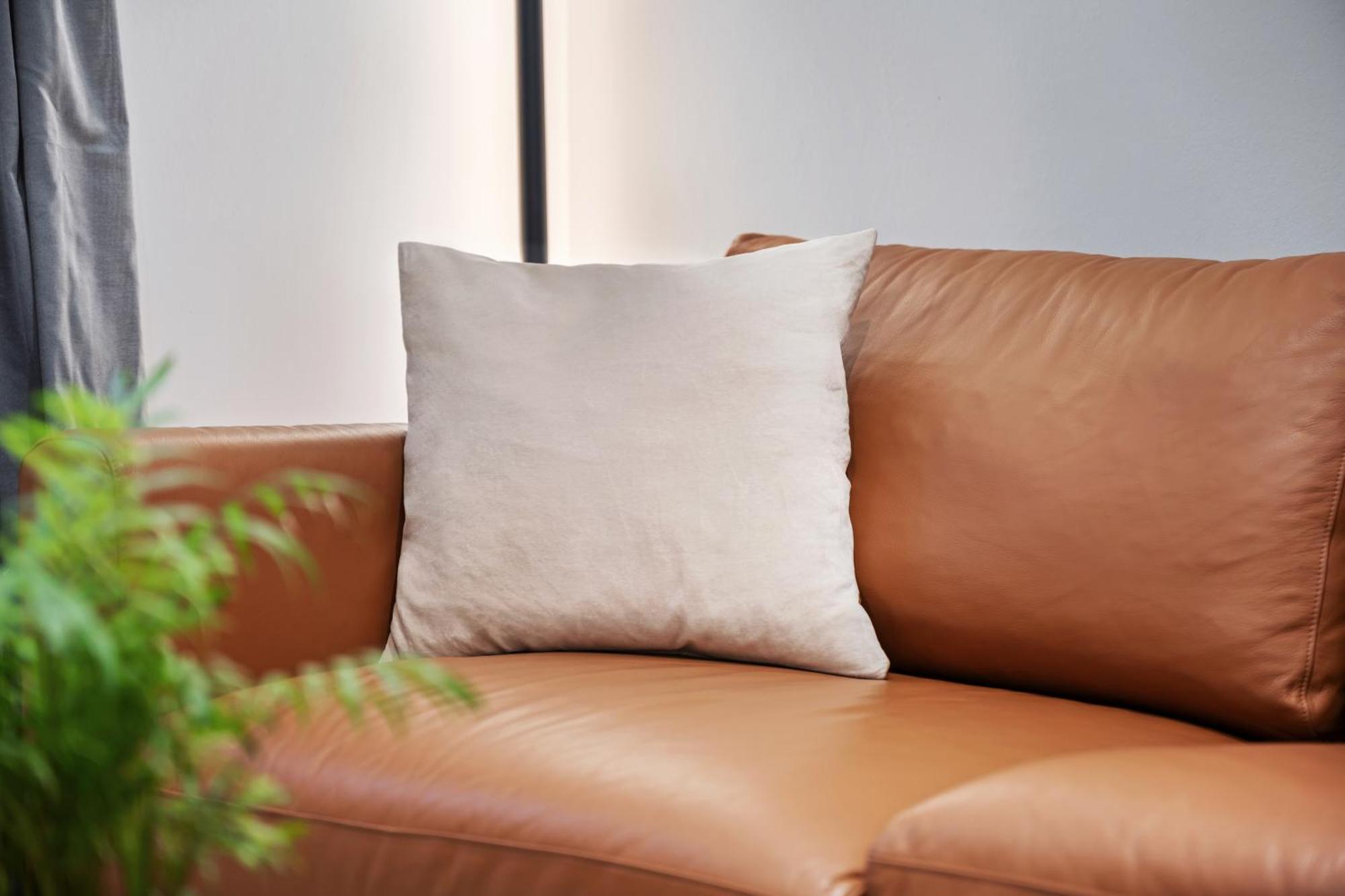 Edler Wohnraum Noble Stadtoase Mit Boxspringbett, Kaffeevollautomat, Lift & Parkplatz Chemnitz Luaran gambar