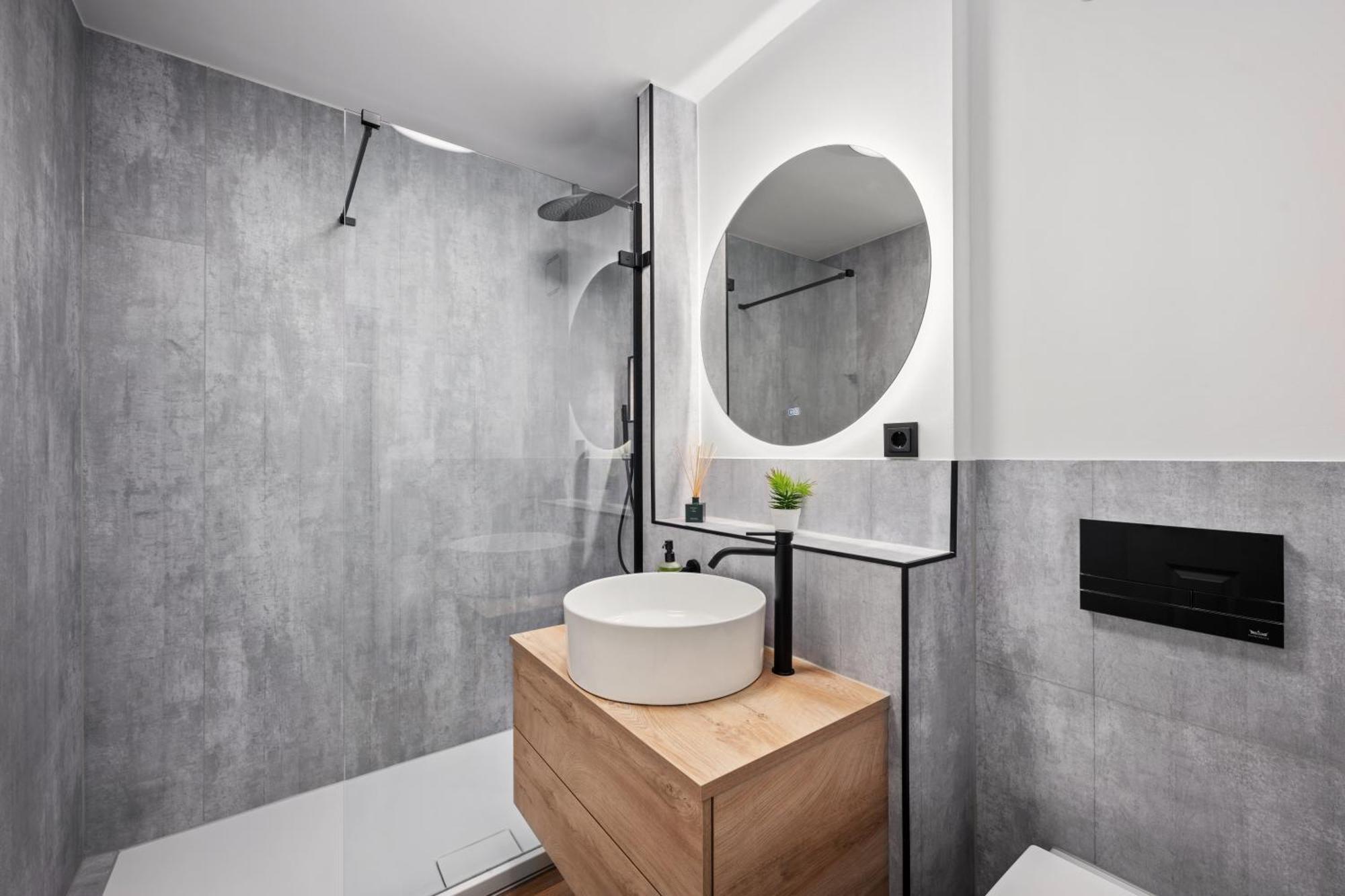 Edler Wohnraum Noble Stadtoase Mit Boxspringbett, Kaffeevollautomat, Lift & Parkplatz Chemnitz Luaran gambar